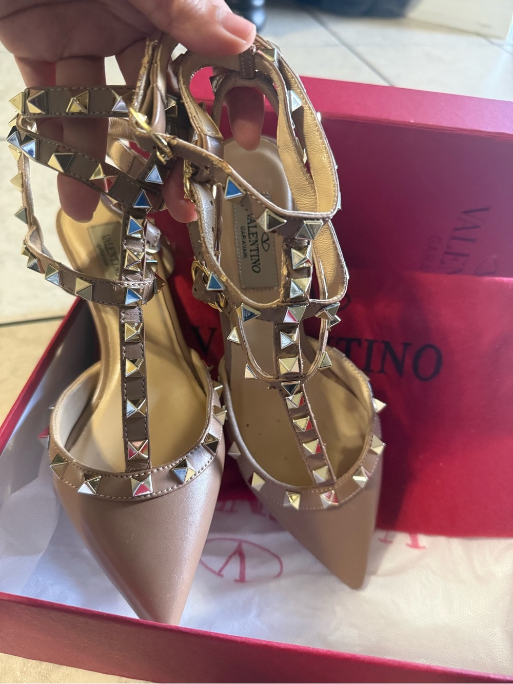 Valentino Garavani Nude Leather Rockstud Pointed-Toe Strappy kitten Heels - Picture 12 of 12